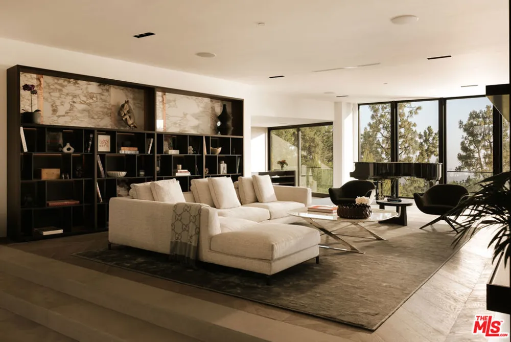 500 Chalette Drive Beverly Hills, CA 90210