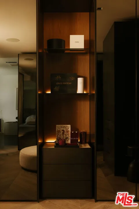 500 Chalette Drive Beverly Hills, CA 90210