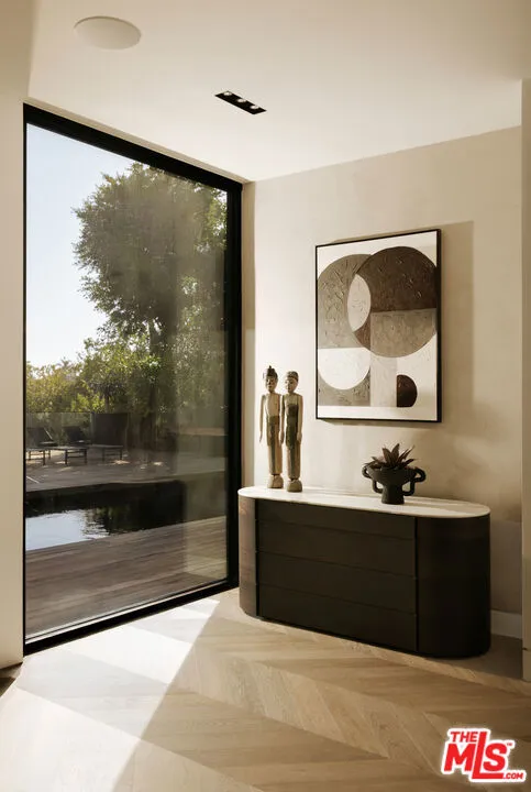 500 Chalette Drive Beverly Hills, CA 90210