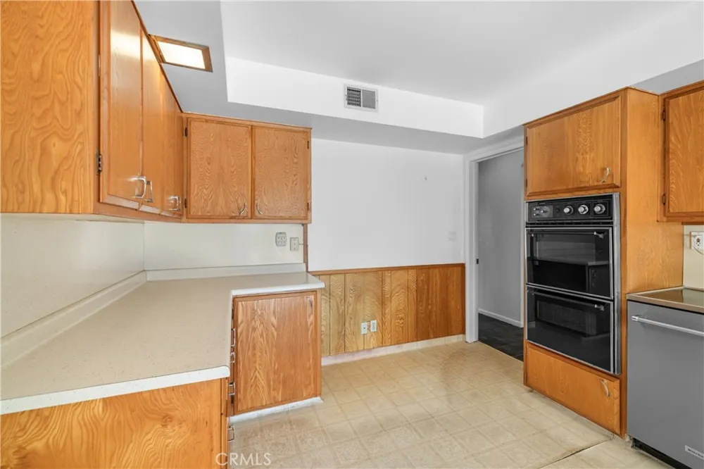 948 W Buffington Upland, CA 91784