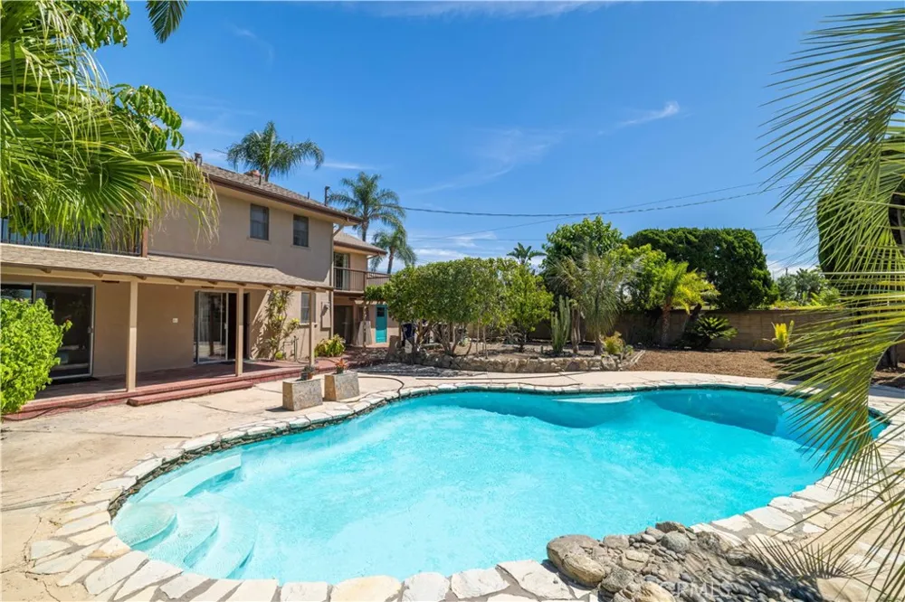 948 W Buffington Upland, CA 91784