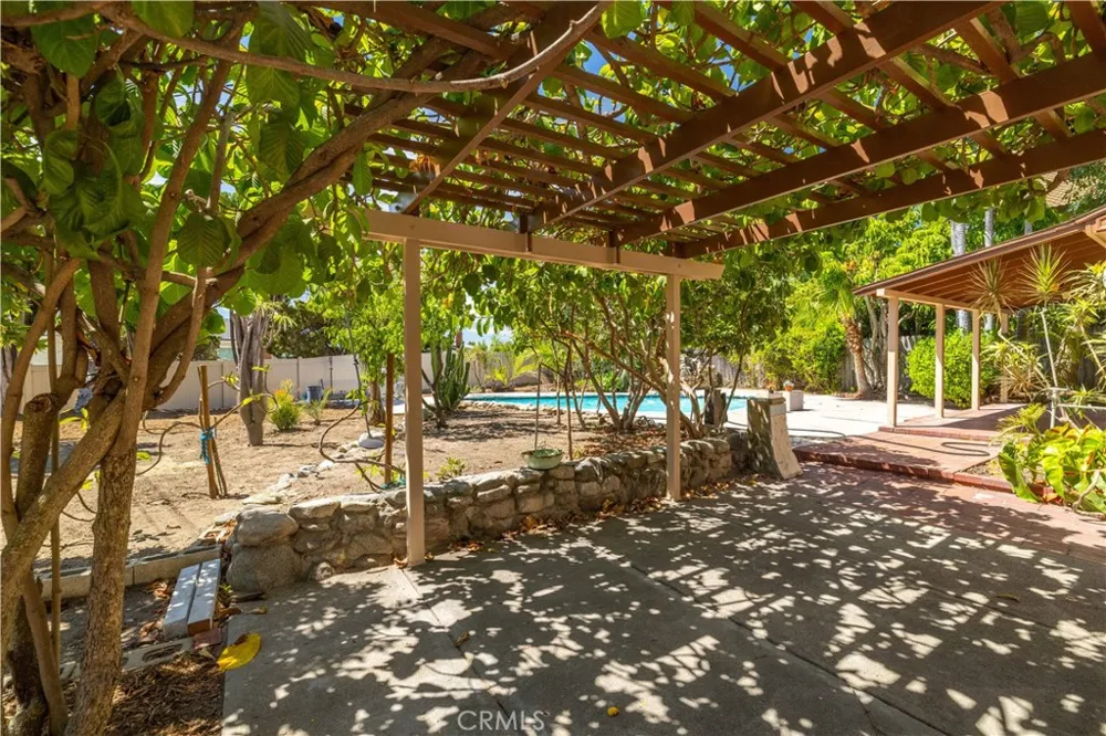 948 W Buffington Upland, CA 91784