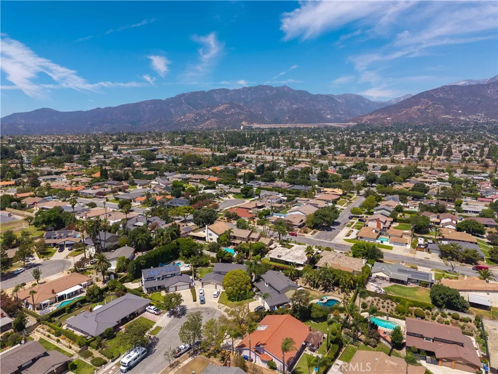 948 W Buffington Upland, CA 91784