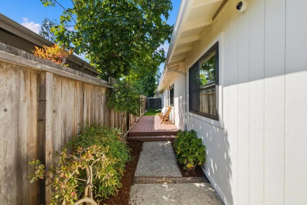 358 Fernando Avenue Palo Alto, CA 94306