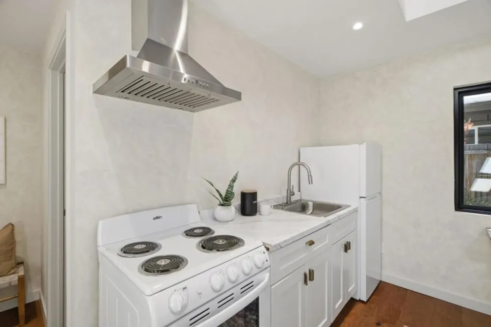 358 Fernando Avenue Palo Alto, CA 94306