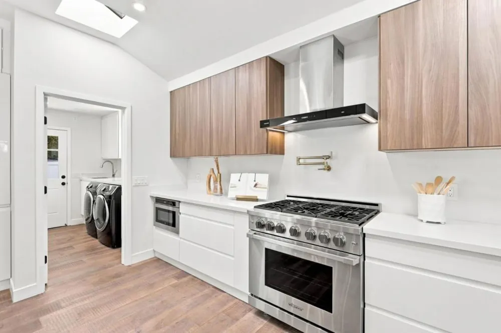 15560 Blossom Hill Road Los Gatos, CA 95032