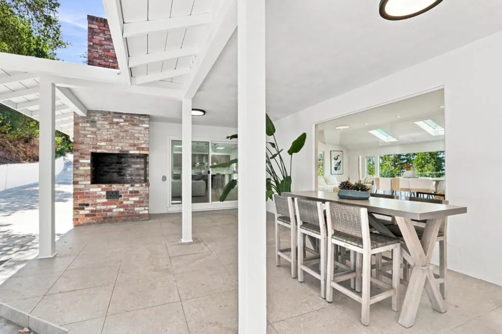 15560 Blossom Hill Road Los Gatos, CA 95032