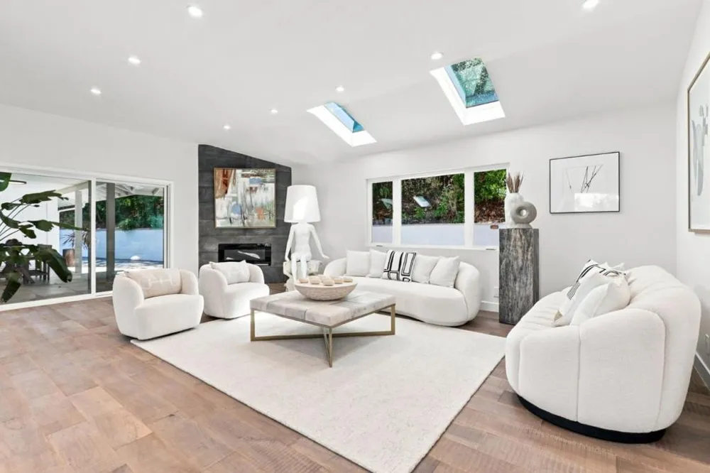 15560 Blossom Hill Road Los Gatos, CA 95032