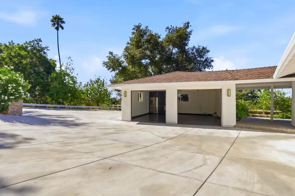 15560 Blossom Hill Road Los Gatos, CA 95032