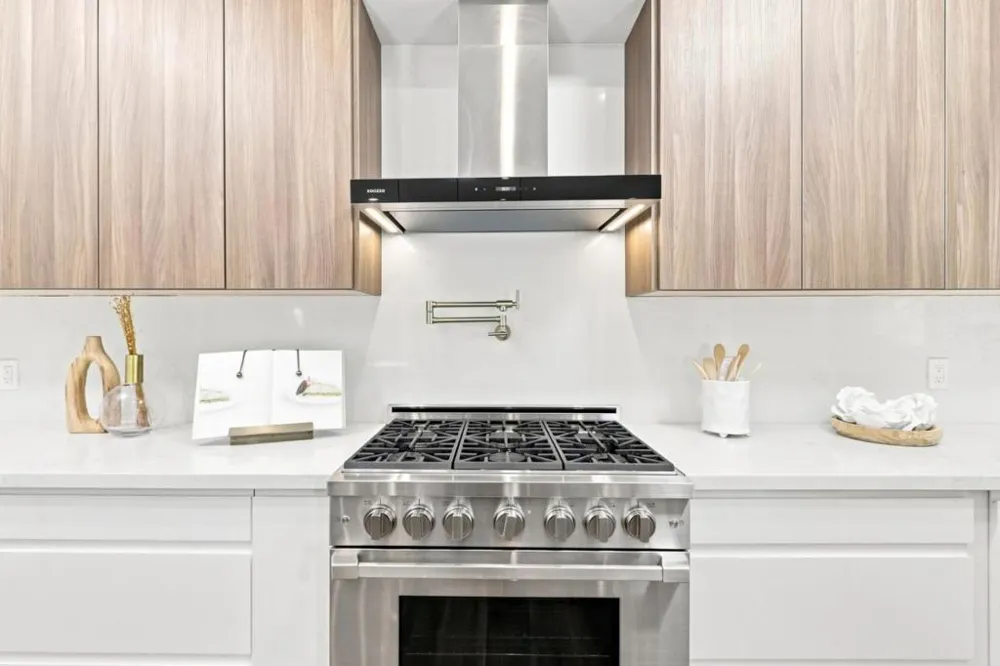 15560 Blossom Hill Road Los Gatos, CA 95032