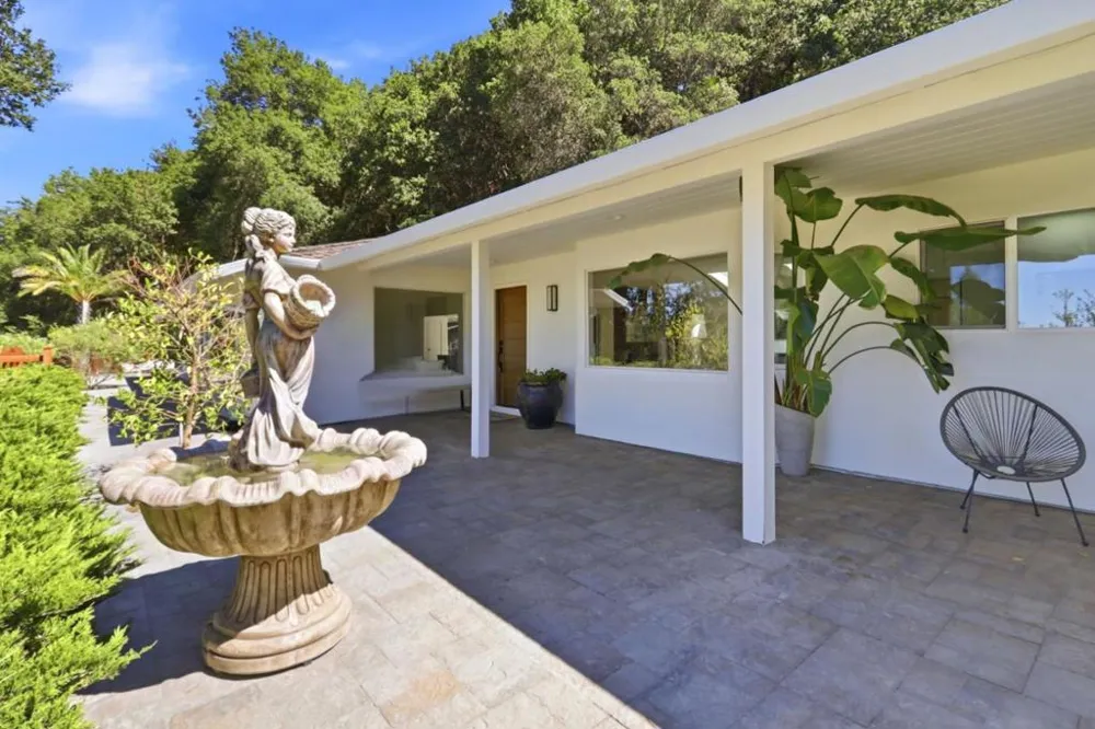 15560 Blossom Hill Road Los Gatos, CA 95032