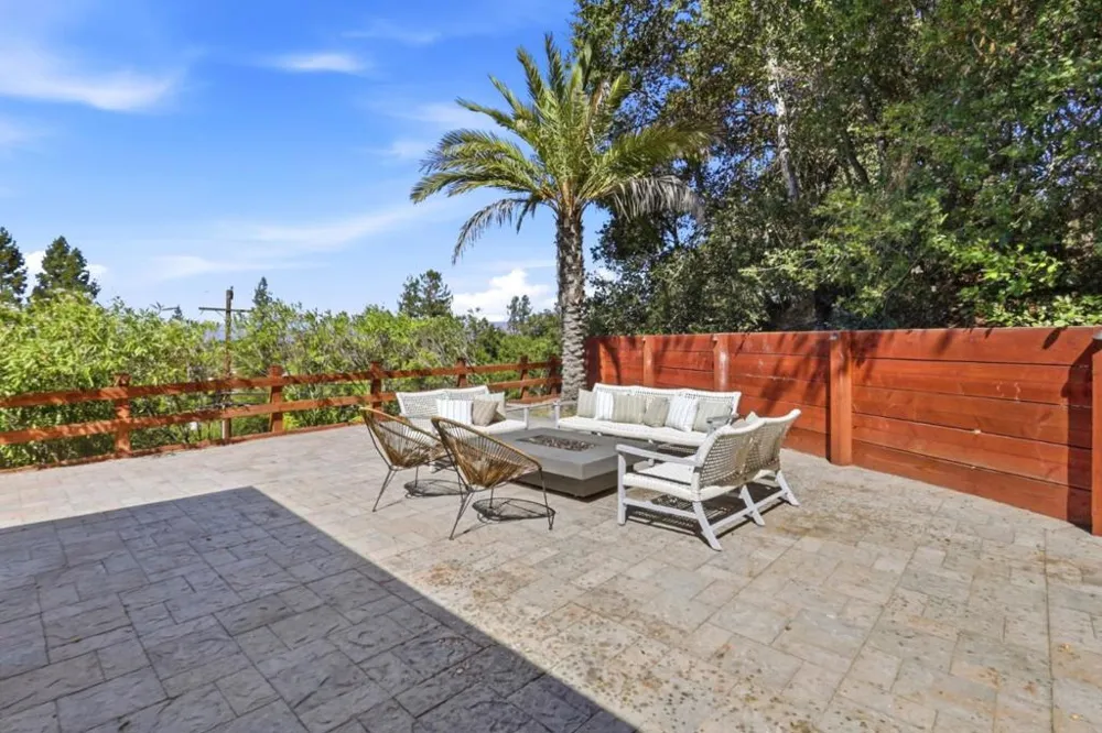 15560 Blossom Hill Road Los Gatos, CA 95032