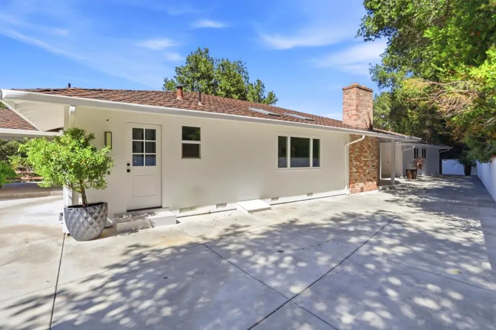 15560 Blossom Hill Road Los Gatos, CA 95032