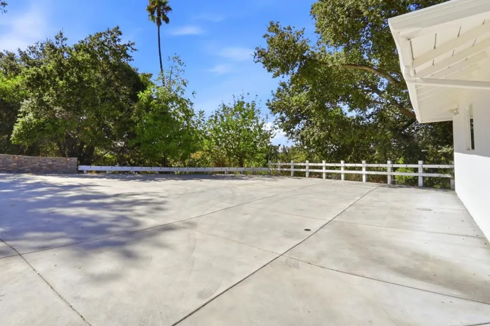 15560 Blossom Hill Road Los Gatos, CA 95032