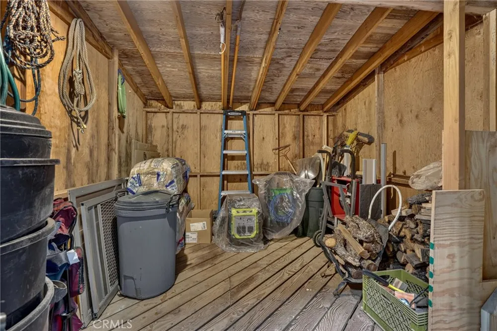 594 W Victoria Court Lake Arrowhead, CA 92352
