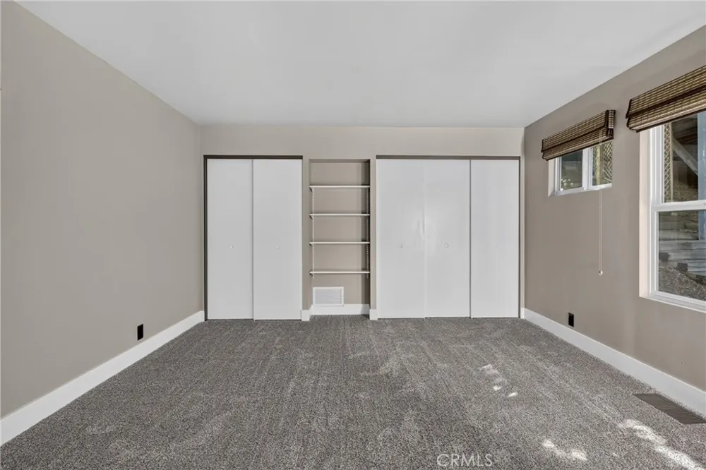 594 W Victoria Court Lake Arrowhead, CA 92352