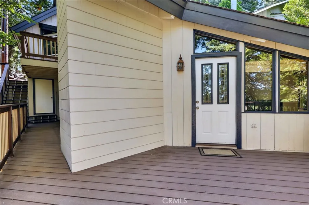 594 W Victoria Court Lake Arrowhead, CA 92352