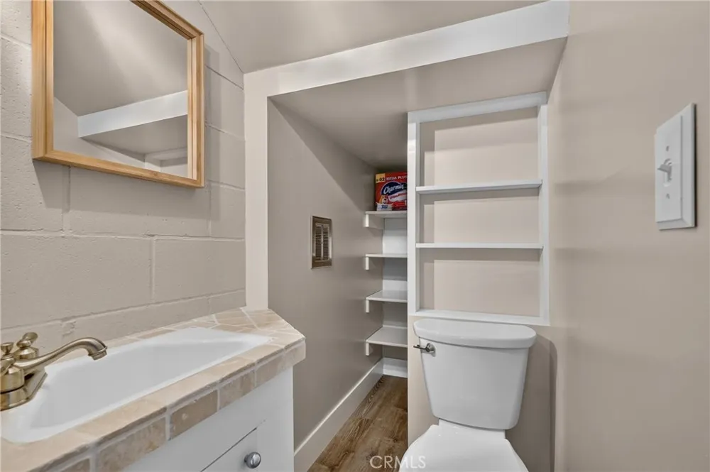 594 W Victoria Court Lake Arrowhead, CA 92352