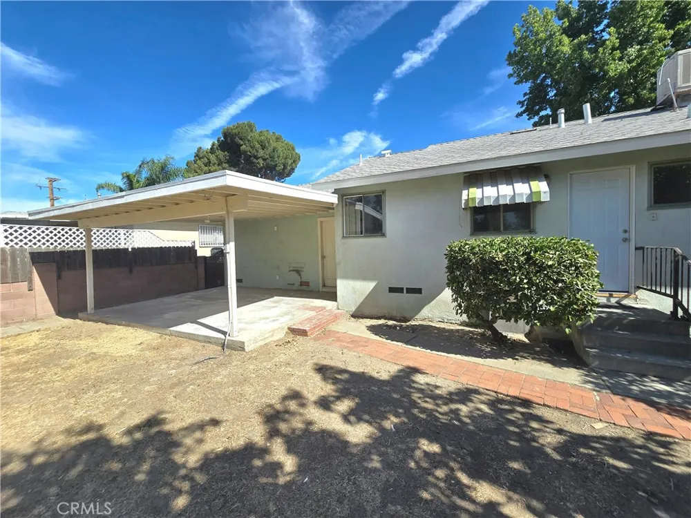 237 W Van Koevering Street Rialto, CA 92376