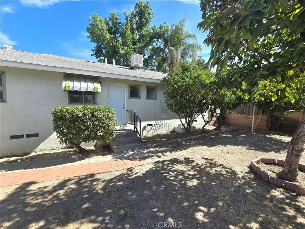 237 W Van Koevering Street Rialto, CA 92376