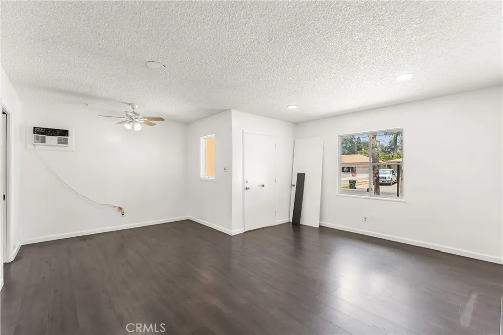 237 W Van Koevering Street Rialto, CA 92376