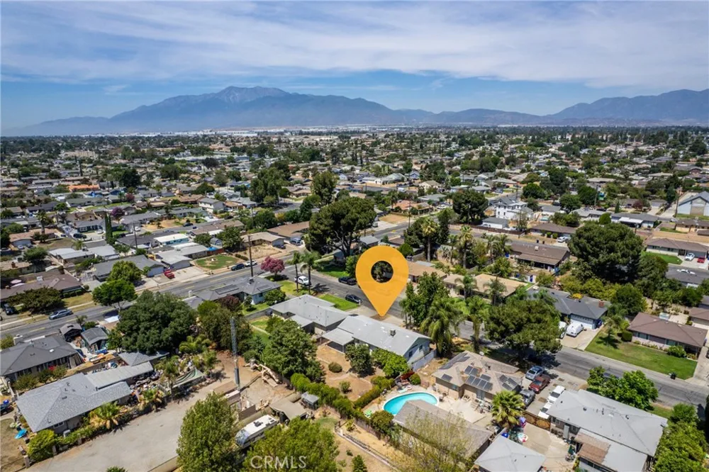 237 W Van Koevering Street Rialto, CA 92376
