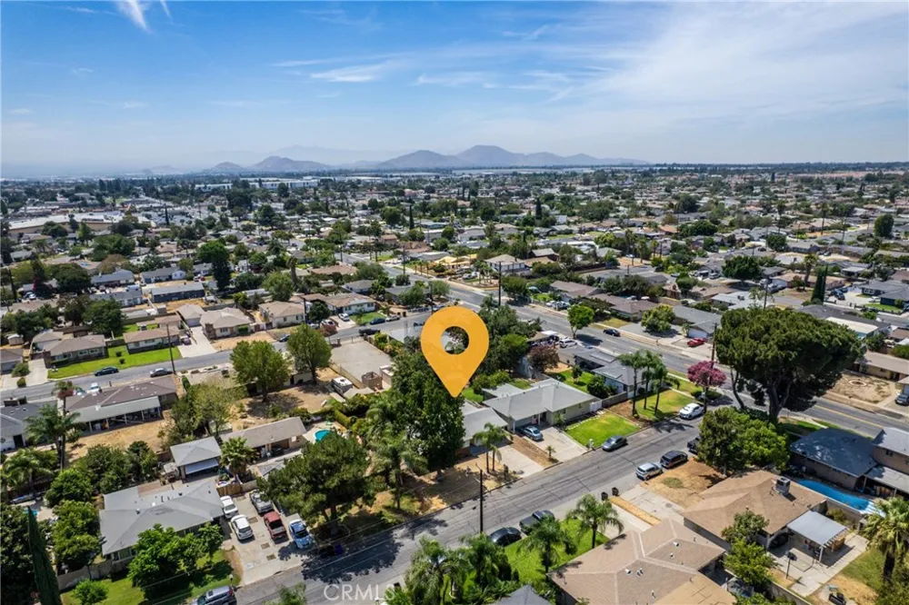237 W Van Koevering Street Rialto, CA 92376