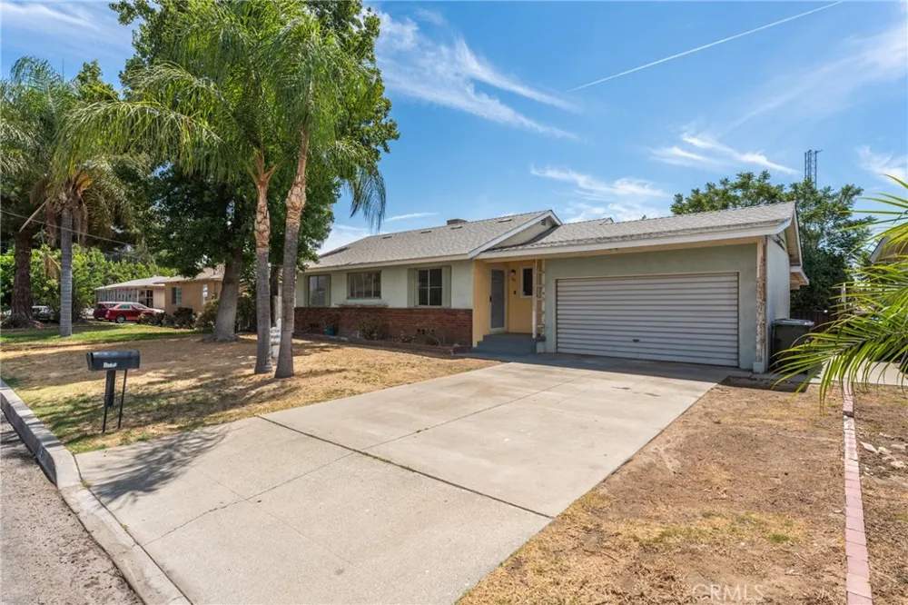 237 W Van Koevering Street Rialto, CA 92376