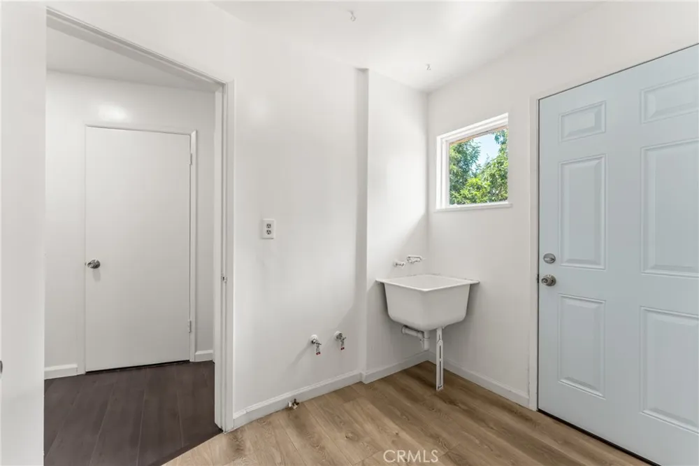 237 W Van Koevering Street Rialto, CA 92376
