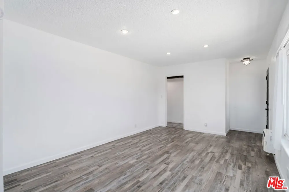 38538 30th Street Palmdale, CA 93550