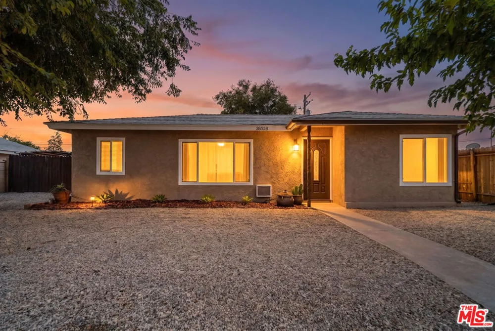 38538 30th Street Palmdale, CA 93550