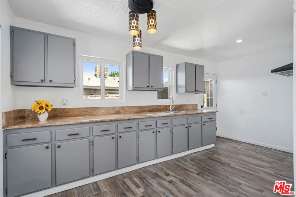 38538 30th Street Palmdale, CA 93550