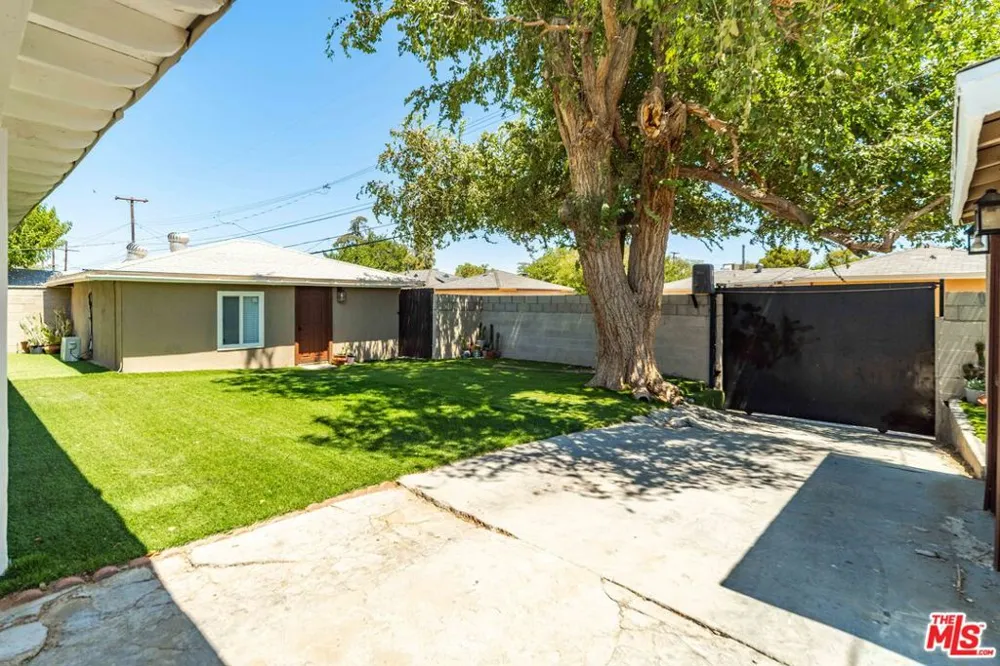 38538 30th Street Palmdale, CA 93550