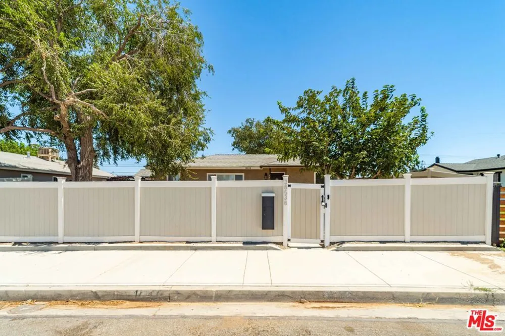 38538 30th Street Palmdale, CA 93550