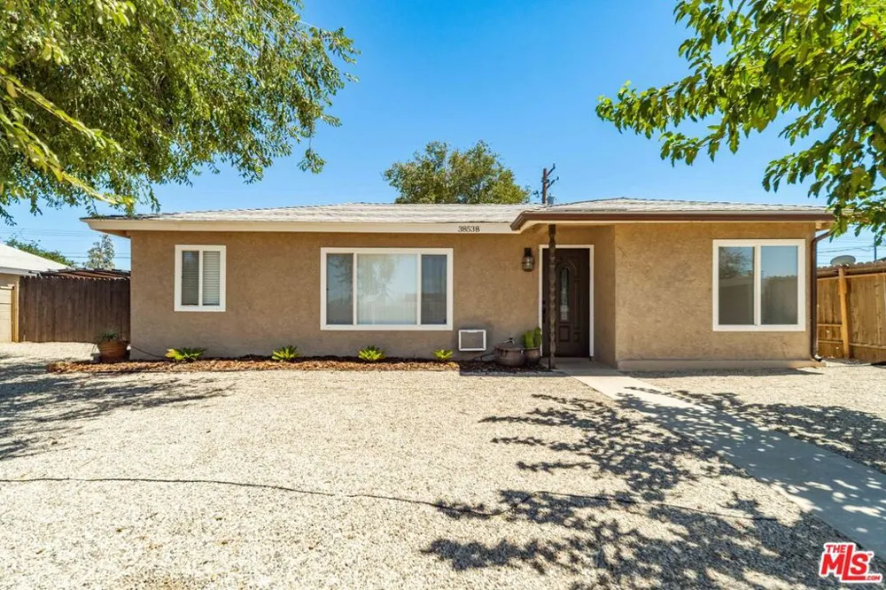 38538 30th Street Palmdale, CA 93550