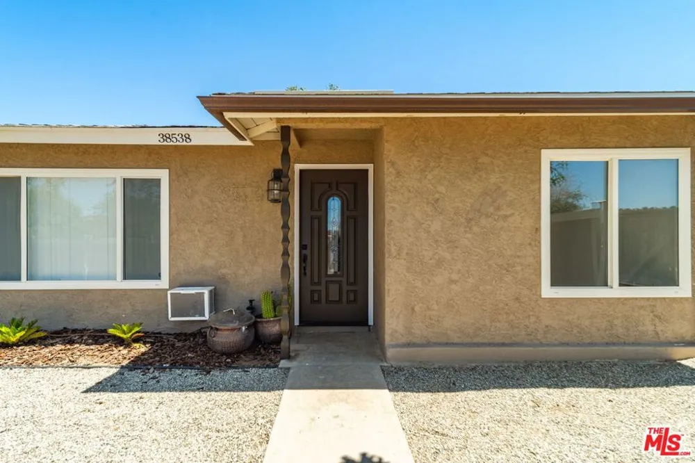 38538 30th Street Palmdale, CA 93550