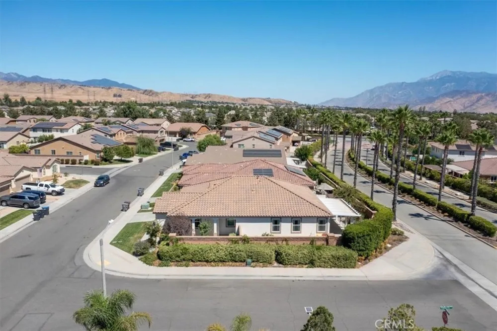1463 Yarrow Beaumont, CA 92223
