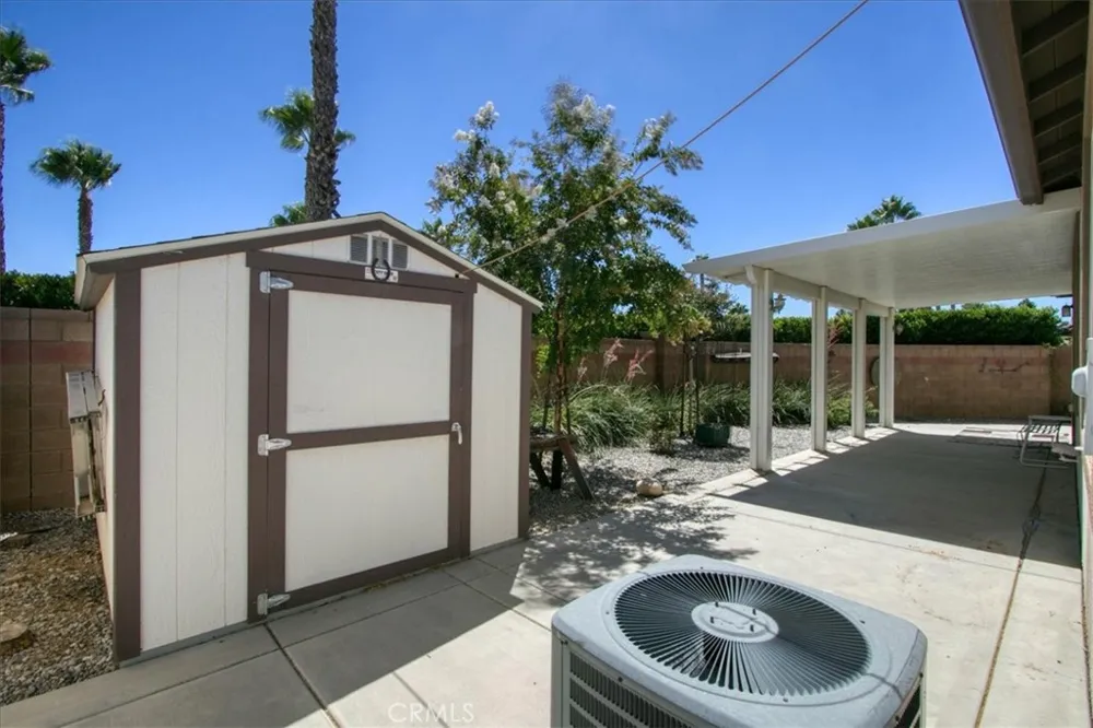 1463 Yarrow Beaumont, CA 92223