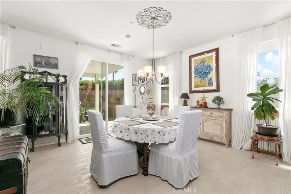 1463 Yarrow Beaumont, CA 92223