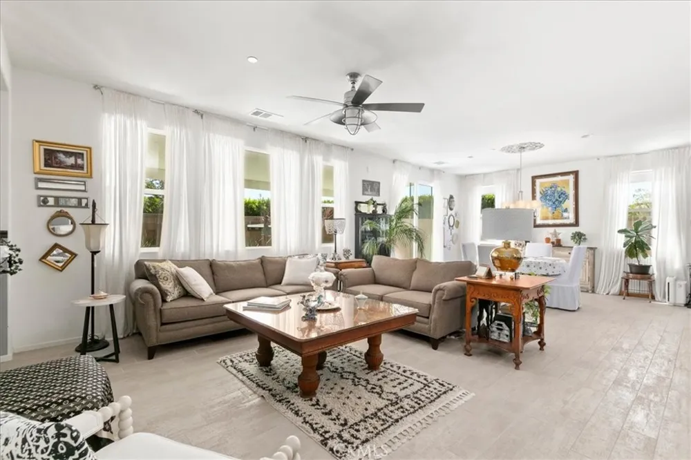 1463 Yarrow Beaumont, CA 92223