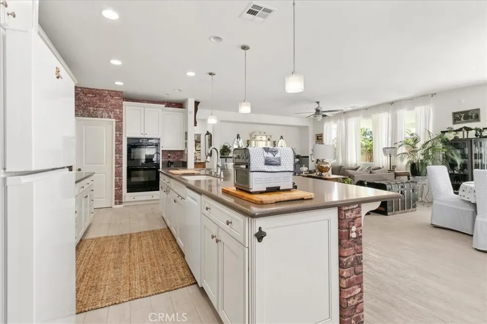 1463 Yarrow Beaumont, CA 92223