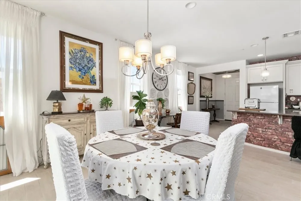 1463 Yarrow Beaumont, CA 92223