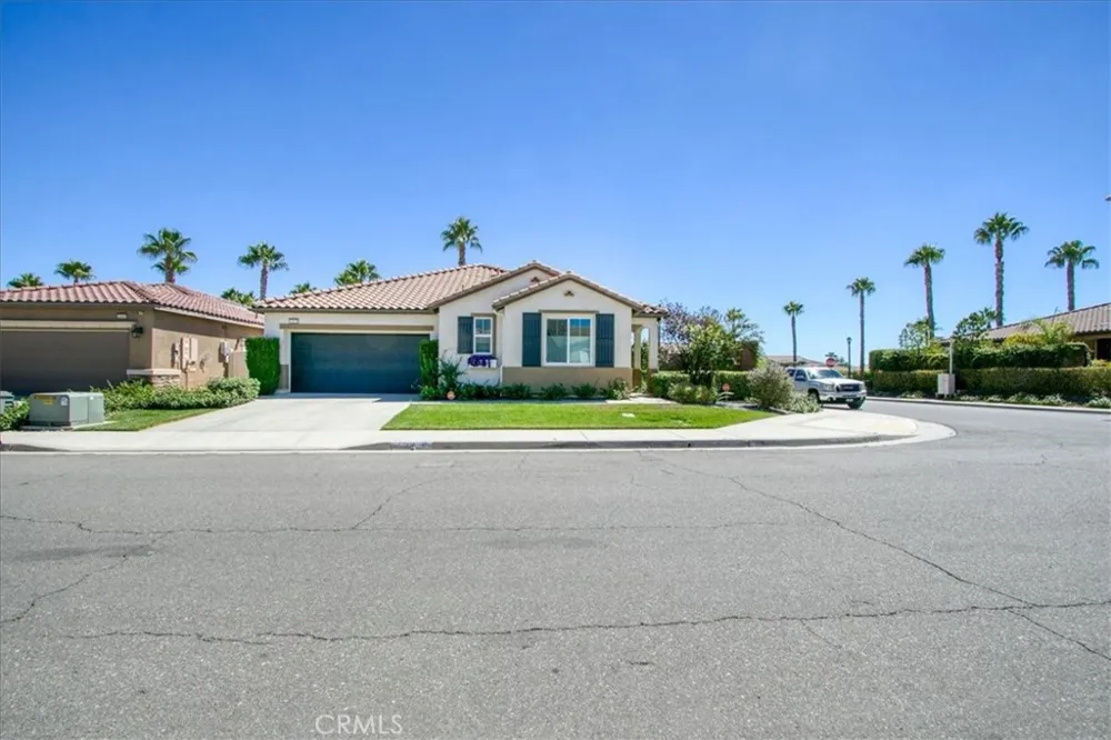 1463 Yarrow Beaumont, CA 92223