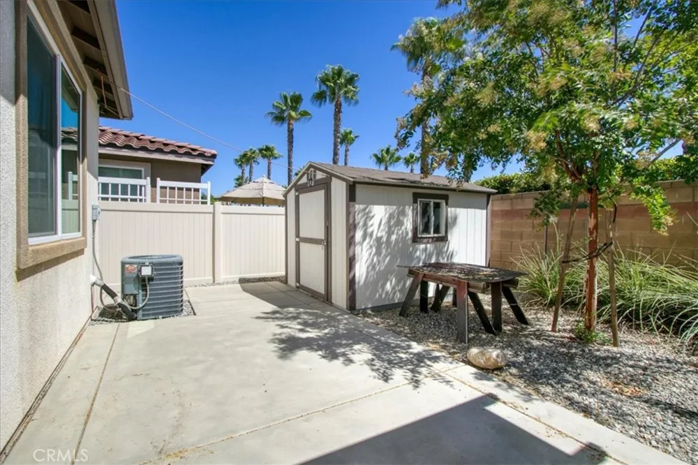 1463 Yarrow Beaumont, CA 92223