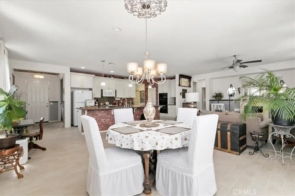1463 Yarrow Beaumont, CA 92223
