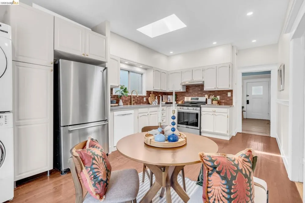 1710 Russell Berkeley, CA 94703