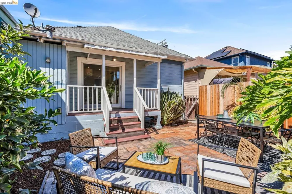1710 Russell Berkeley, CA 94703