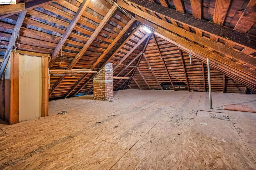 1710 Russell Berkeley, CA 94703