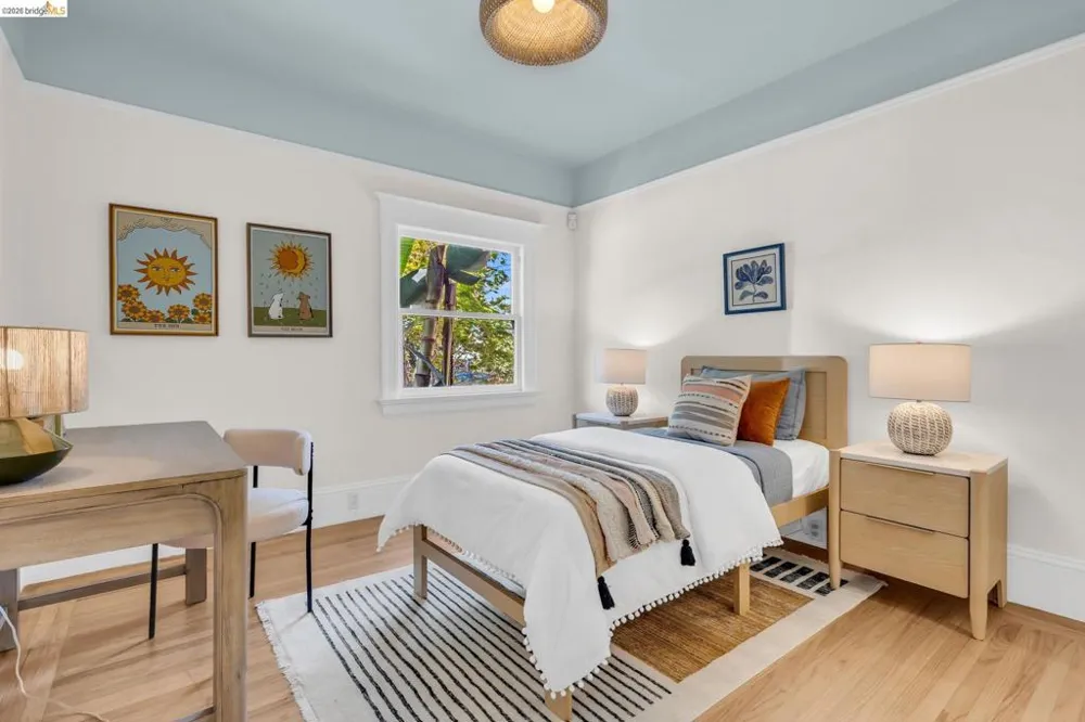 1710 Russell Berkeley, CA 94703