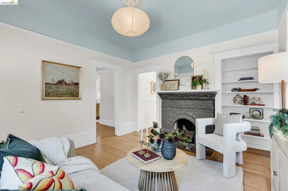 1710 Russell Berkeley, CA 94703